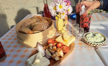 Punct Gastronomic Local „La mama Lili”: mâncare tradițională ca la bunica acasă