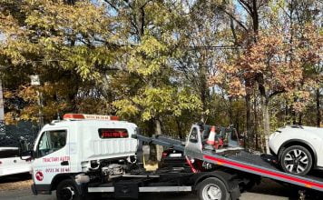 Îl recomand pe Grig Dumitru, șoferul care te scapă de belele și îți tractează mașina inclusiv duminica