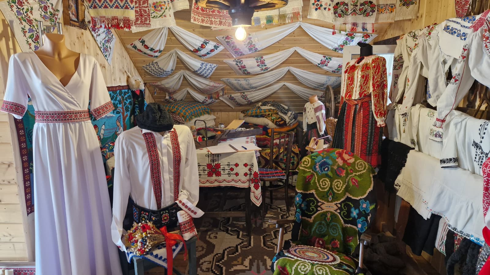 atelierul sanzienelor